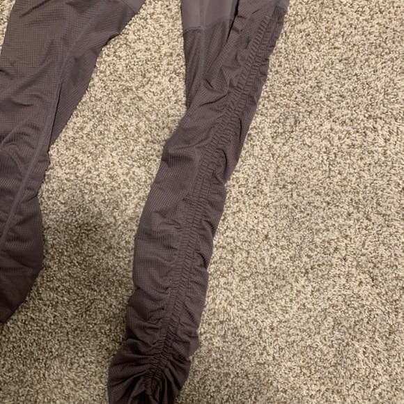 Fabletics leggings - Picture 3 of 3